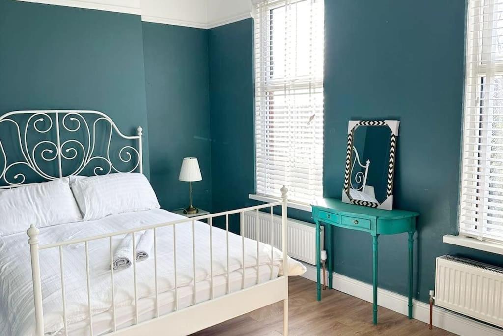 Townhouse In Belfast, Newtownabbey. 빌라 외부 사진